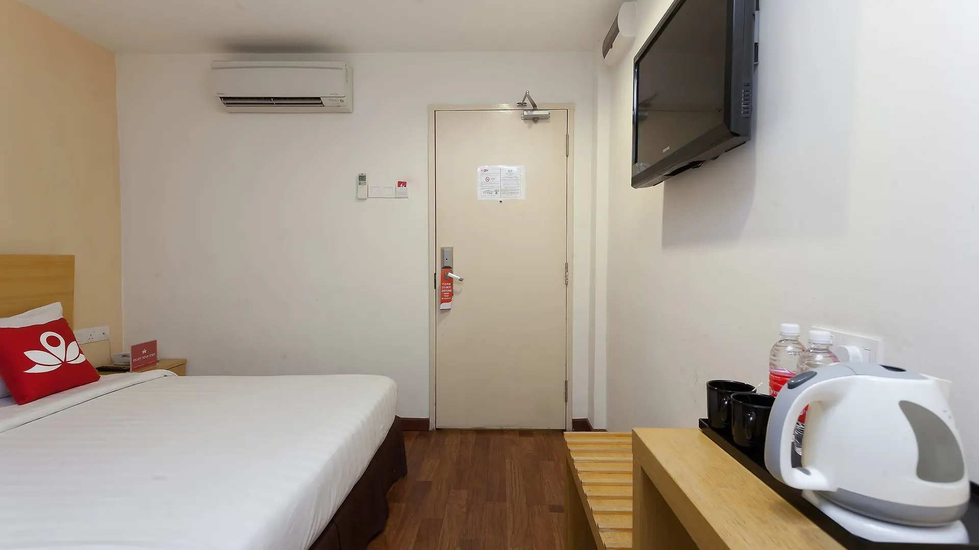 Zen Rooms Opposite Ymca Куала-Лумпур Отель